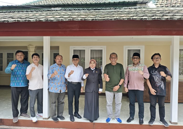 Perkuat Kolaborasi Global, Panitia "The 1st International Conference on Science, Technology, Education, and Tourism" Gelar Audiensi dengan Ketua DPRD NTB dda50847 e0a3 4946 a1e9 fcb5c28b991d 1 201 a